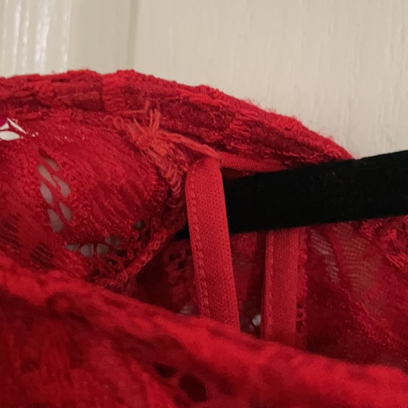 Sexy Red lace midi dress Lauren Conrad fully lined - Picture 3 of 5